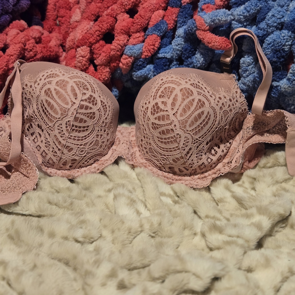 Pink Lace Full-Coverage Bra Intimates